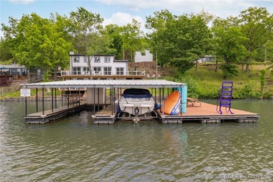 Delightful 4-Bedroom, 2-Bath Lakefront Getaway with Sweeping - photo 46