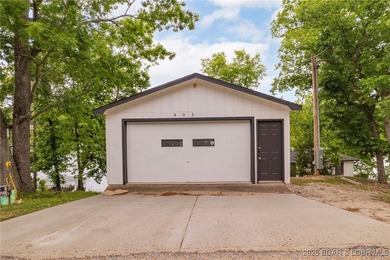 Delightful 4-Bedroom, 2-Bath Lakefront Getaway with Sweeping - photo 48