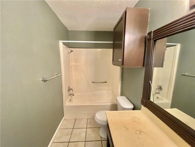 Welcome to this beautifully maintained 2-bedroom, 2-bath - photo 10