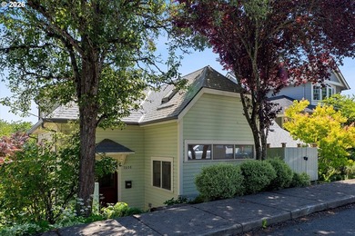 2 houses on one lot! A beautiful character filled 1908 restored - photo 3