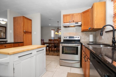 BEAUTIFUL WATERFRONT HOME IN LAKE FOREST ESTATES! - photo 15