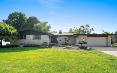 Lake Home For Sale in Iron Mountain, Michigan