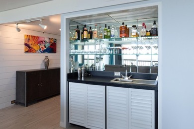 Beautiful 3 bedroom 3 full bath unit with Amazing Panoramic - photo 17