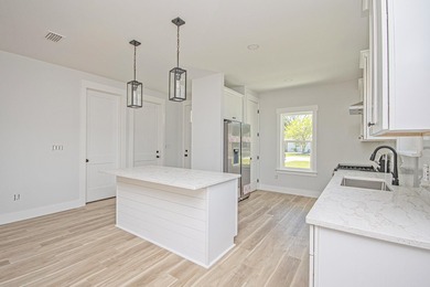 Step into this semi-custom home beautifully designed with plenty - photo 19