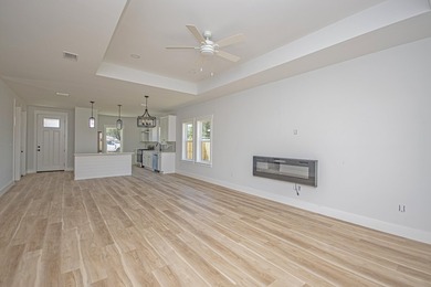 Step into this semi-custom home beautifully designed with plenty - photo 24
