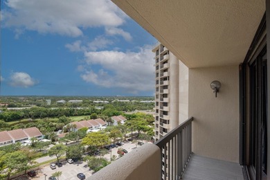 Beautiful 3 bedroom 3 full bath unit with Amazing Panoramic - photo 30