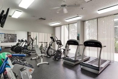 Beautiful 3 bedroom 3 full bath unit with Amazing Panoramic - photo 33
