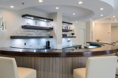 Beautiful 3 bedroom 3 full bath unit with Amazing Panoramic - photo 36