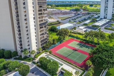 Beautiful 3 bedroom 3 full bath unit with Amazing Panoramic - photo 40