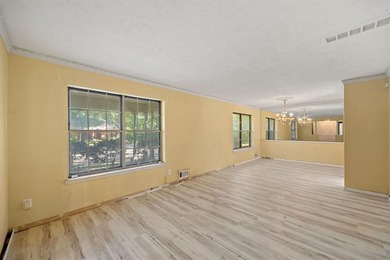 Excellent remodel opportunity! This two-story, 4 bedroom, 2.5 - photo 3
