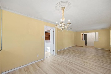 Excellent remodel opportunity! This two-story, 4 bedroom, 2.5 - photo 4