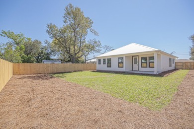 Step into this semi-custom home beautifully designed with plenty - photo 48