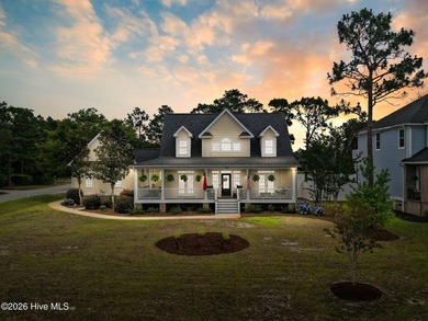 UPDATED PICTURES!! Enjoy exceptional golf course living from - photo 1