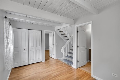 Gorgeous, move-in-ready, end-unit townhouse with 2 bedrooms, 1.5 - photo 7