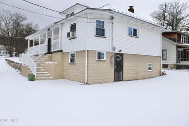 Welcome to this beautifully maintained two bedroom home offering