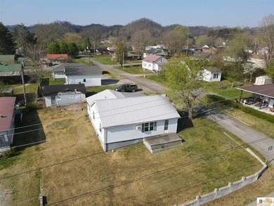 Wonderful opportunity to build sweat equity, rental home or fix - photo 15