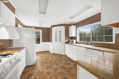 Great opportunity with many possibilities, this beautiful - photo 16