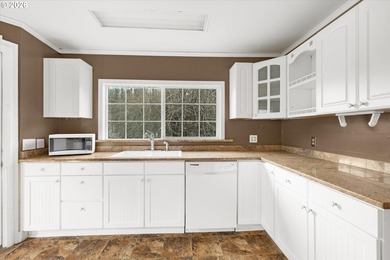 Great opportunity with many possibilities, this beautiful - photo 17