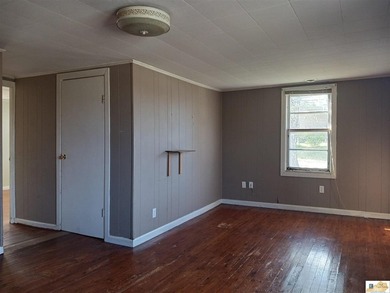 Wonderful opportunity to build sweat equity, rental home or fix - photo 24