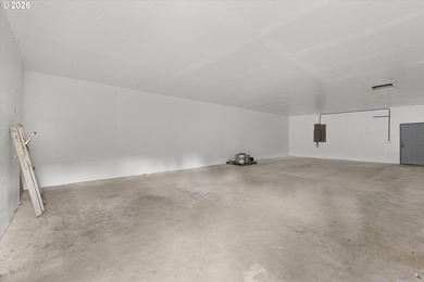 Great opportunity with many possibilities, this beautiful - photo 29