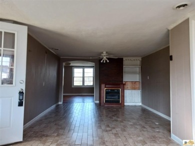Wonderful opportunity to build sweat equity, rental home or fix - photo 30