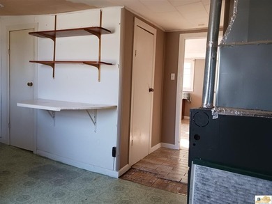 Wonderful opportunity to build sweat equity, rental home or fix - photo 32