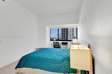 Stunning 2-Bedroom + Den / 2.5 Bathroom Residence at Gran