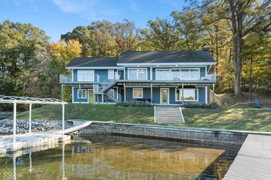 Just 20 feet from the water with 178 feet of shoreline and - photo 2