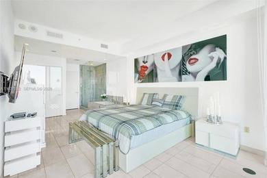 Stunning 2-Bedroom + Den / 2.5 Bathroom Residence at Gran