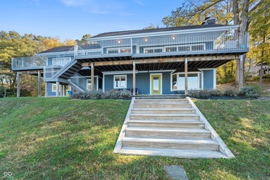 Just 20 feet from the water with 178 feet of shoreline and - photo 4
