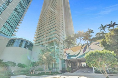 Stunning 2-Bedroom + Den / 2.5 Bathroom Residence at Gran