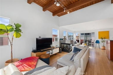 3 Bedroom, 2.5 Bath House + Detached 1 Bedroom, 1 Bathroom - photo 9