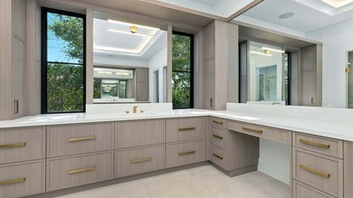 Brand-new custom estate in the exclusive enclave of Place Au - photo 18