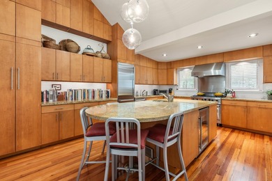 More than a residence and rarer than legend, 910-914 Watson - photo 24
