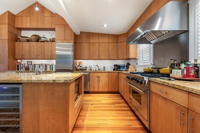 More than a residence and rarer than legend, 910-914 Watson - photo 25