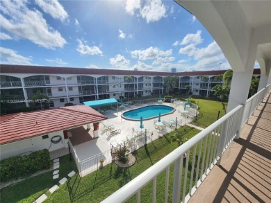 Golden Isles Lakes Area Condo For Sale in Hallandale Beach Florida