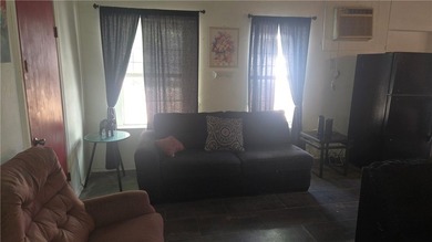 INVESTMENT OPPORTUNITY!! Main house is 4 Bedrooms and 1 Bath and - photo 9