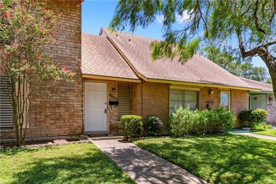 Welcome to this beautifully updated 3-bedroom, 2-bath home - photo 4