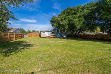 TRI LEVEL HOME on .26 of an acre! 3 Bedroom 2 bath with Living - photo 6