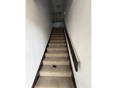 REDUCED PRICE!! I HAVE A VERY MOTIVATED SELLER. THIS TOWNHOME IS - photo 4