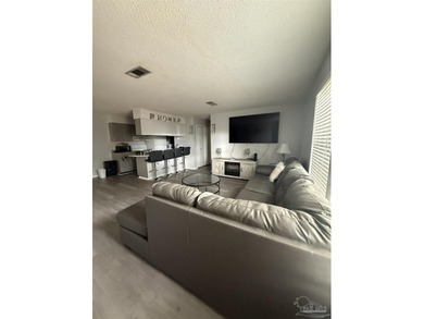 REDUCED PRICE!! I HAVE A VERY MOTIVATED SELLER. THIS TOWNHOME IS - photo 5