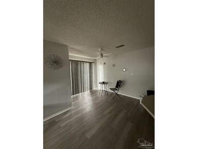 REDUCED PRICE!! I HAVE A VERY MOTIVATED SELLER. THIS TOWNHOME IS - photo 7