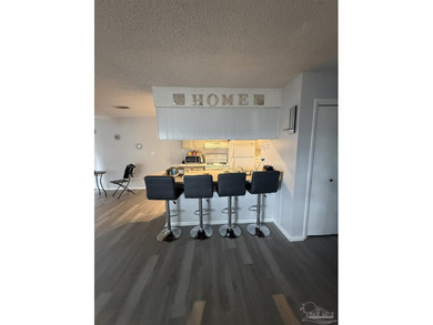 REDUCED PRICE!! I HAVE A VERY MOTIVATED SELLER. THIS TOWNHOME IS - photo 9