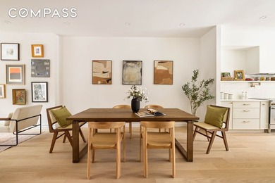 Welcome to this beautifully reimagined 1915 townhouse a fully - photo 3