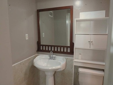 This charming 840 square feet manufactured home built in 1978 by - photo 17