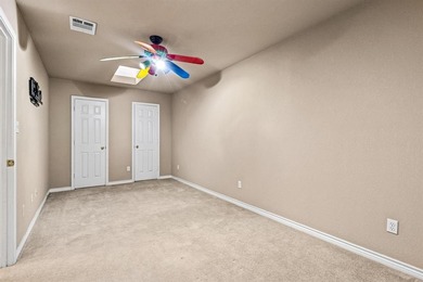 Escape to your own Lake Texoma paradise!
Nestled in a beautiful