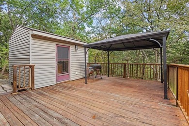 Escape to your own Lake Texoma paradise!
Nestled in a beautiful