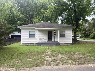 Welcome home to this charming 4-bedroom, 2-bath home nestled in - photo 28