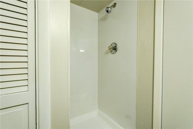 Versatile Gates ranch with a true possible in-law setup! The - photo 38