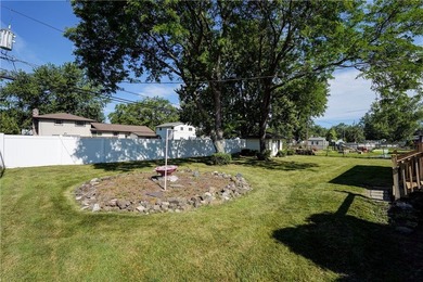 Versatile Gates ranch with a true possible in-law setup! The - photo 44